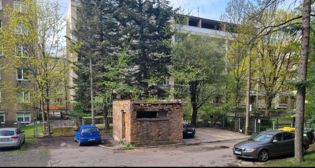 Camellia Studio Apartment & Parking Рига Екстер'єр фото